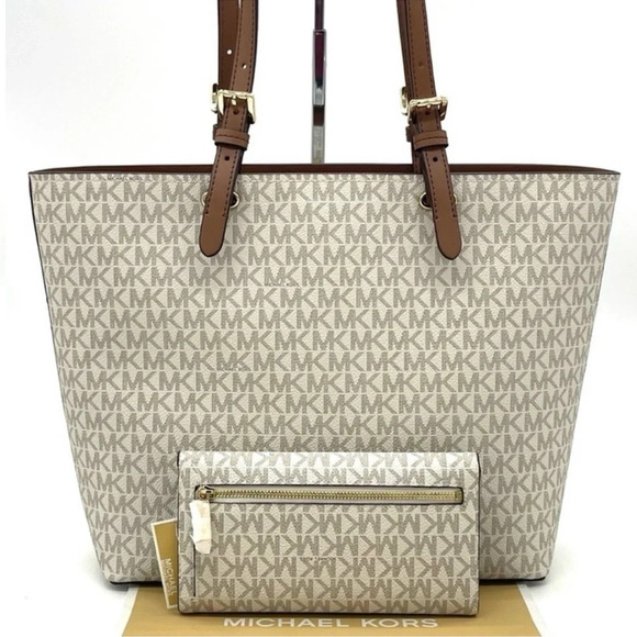 Michael Kors Medium Double Packet Tote Bag & Trifold Wallet Vanilla/Brown - Picture 4 of 14